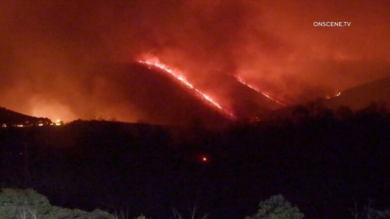 San Diego refuerza medidas y aprueba recursos contra incendios forestales
