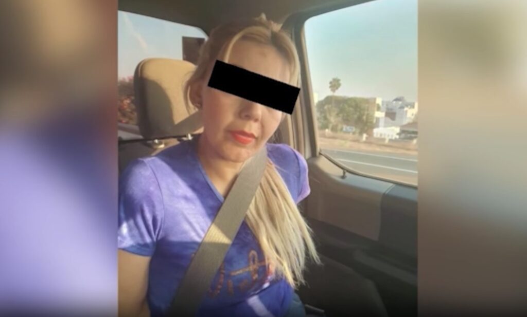 Libre la mujer acusada de asesinar a bombero de Los Ángeles
