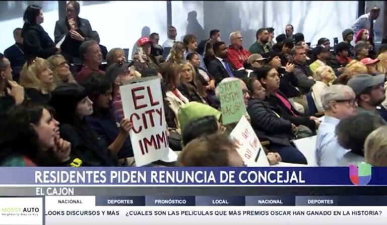 Residentes de El Cajón piden la renuncia del concejal Phil Ortiz