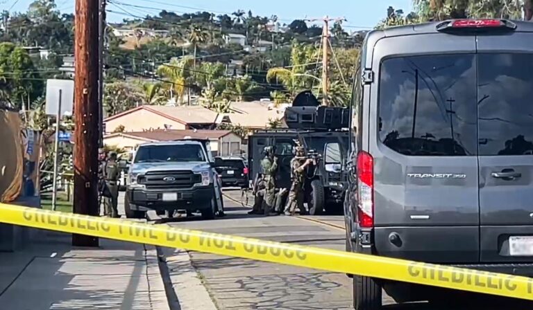 Atrincheramiento en Vista resulta en homicidio de mujer adulta