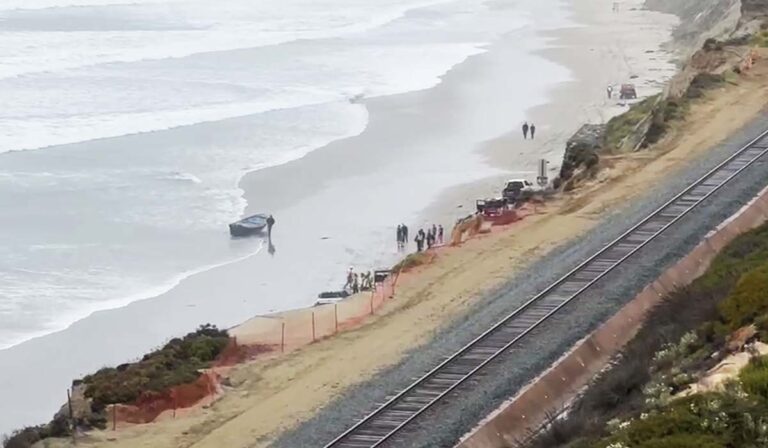 Familiar de víctima del naufragio en Del Mar rompe el silencio