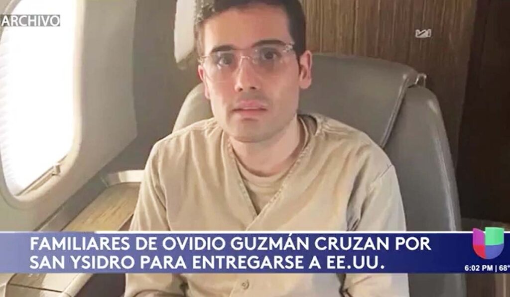 Familiares de Ovidio Guzmán se entregan ante las autoridades de Estados Unidos