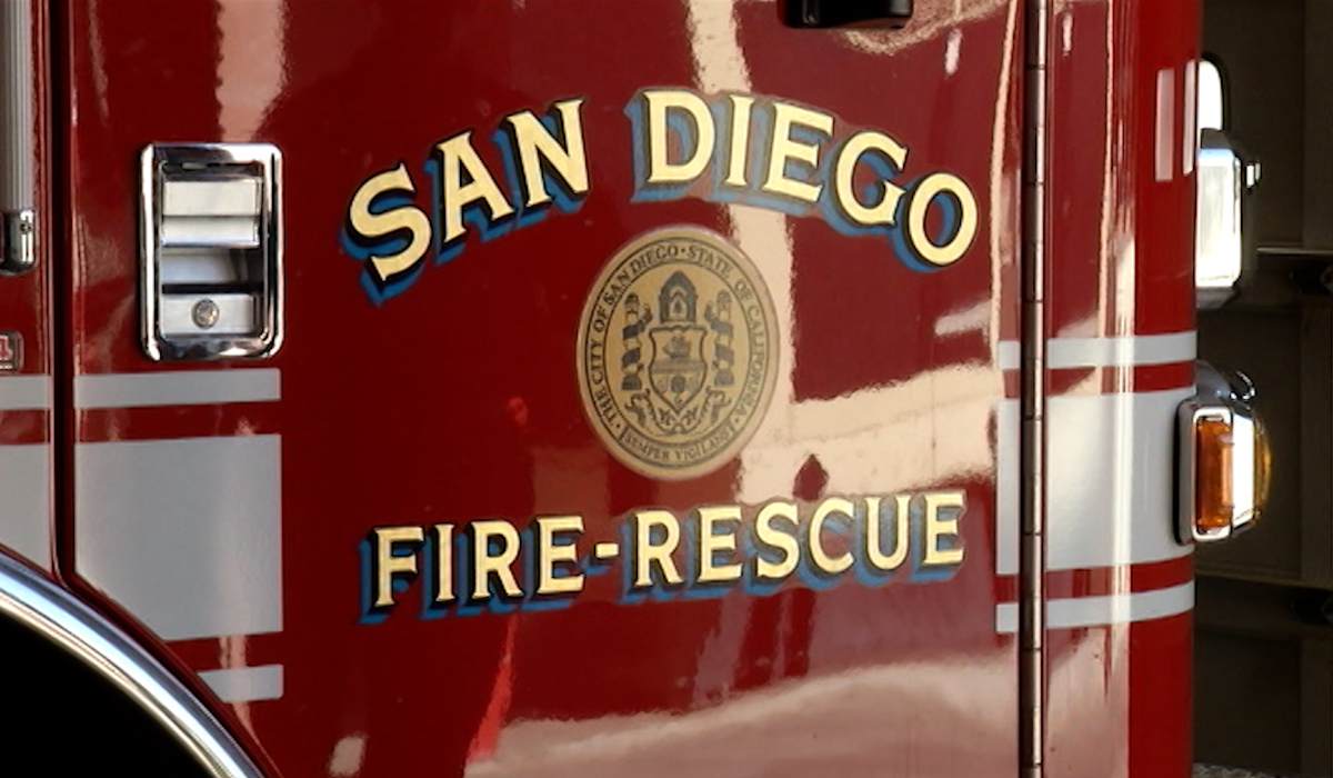 Arresto Tras Robo de Camión de Bomberos Desata Persecución en San Diego