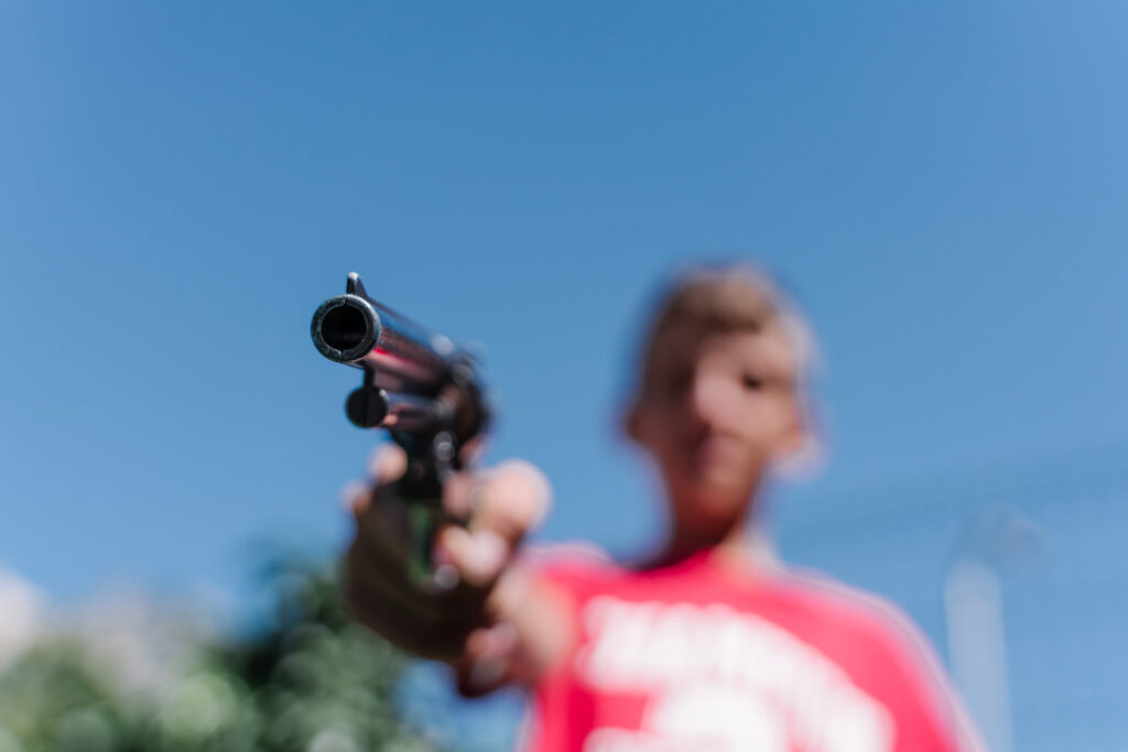 Autoridades impulsan campaña para promover el almacenamiento seguro de armas