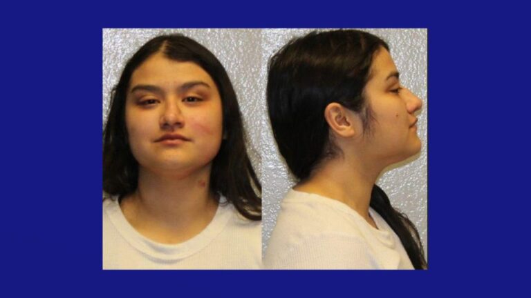 Accidente en Edinburg: Conductora DWI Identificada tras Volcar su Camioneta