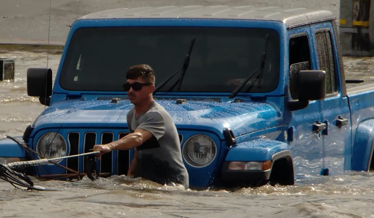 Lluvias provocan inundaciones y accidentes en San Diego