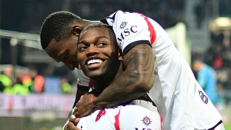 Milan se impone al Cagliari y asume el liderazgo de la liga; debut del sustituto de Santi Gimenez
