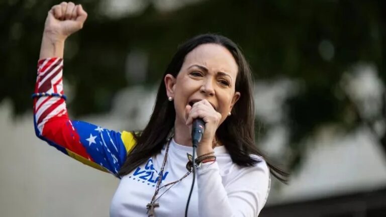 María Corina Machado Urge una Transición Inmediata tras la Captura de Nicolás Maduro: ¡La Hora de la Libertad Ha Llegado!