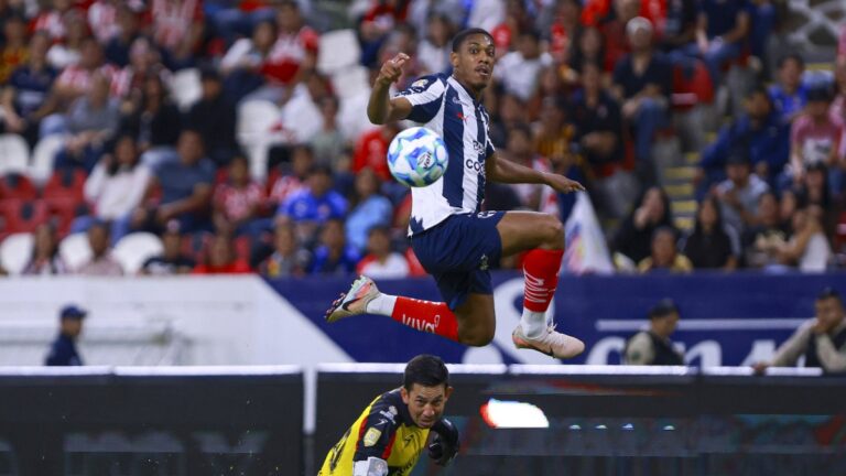 Anthony Martial Brilla en su Debut: Primer Gol con Rayados en la Copa Pacífica