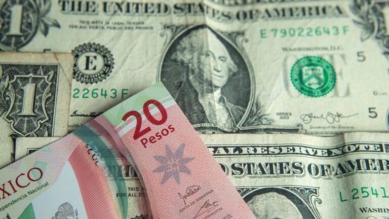 Dólar Hoy: Tipo de Cambio en San Diego para el 4 de Enero de 2026