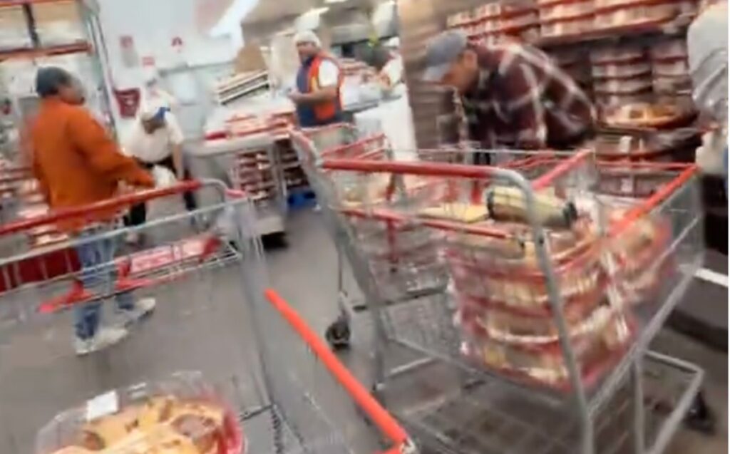 ¡Locura de Compras! Primeros Compradores Compulsivos de Roscas en Costco Guadalajara