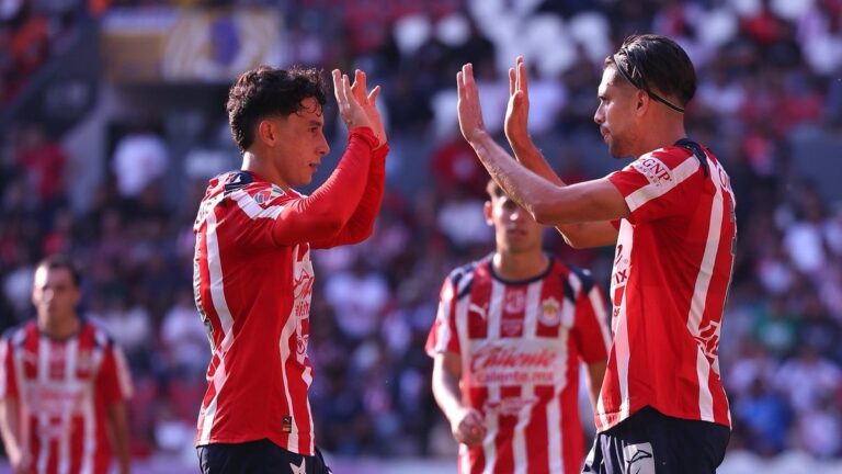 Chivas Brillan en la Copa Pacífica: Medalla de Bronce y Éxito en la Pretemporada
