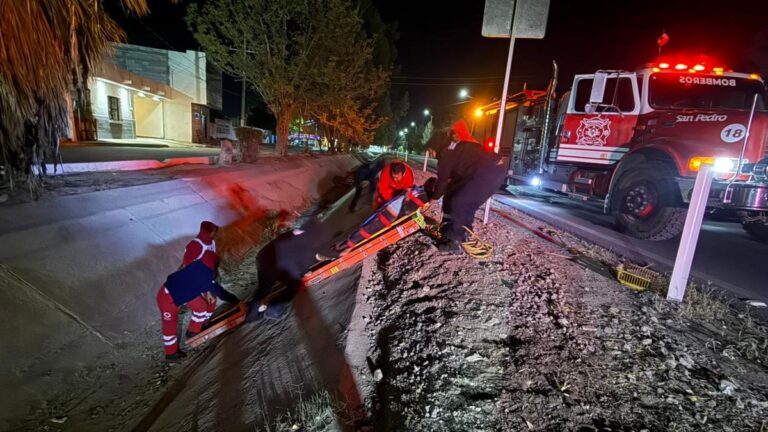 Motociclista Sufre Lesiones Graves Al Caer a Canal de Riego en San Pedro