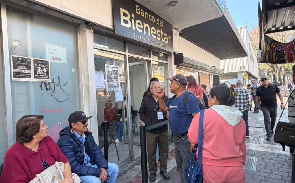 ¿Cómo Ayudarte a Cobrar tu Pensión del Bienestar en el Banco de Avenida Juárez en Guadalajara?