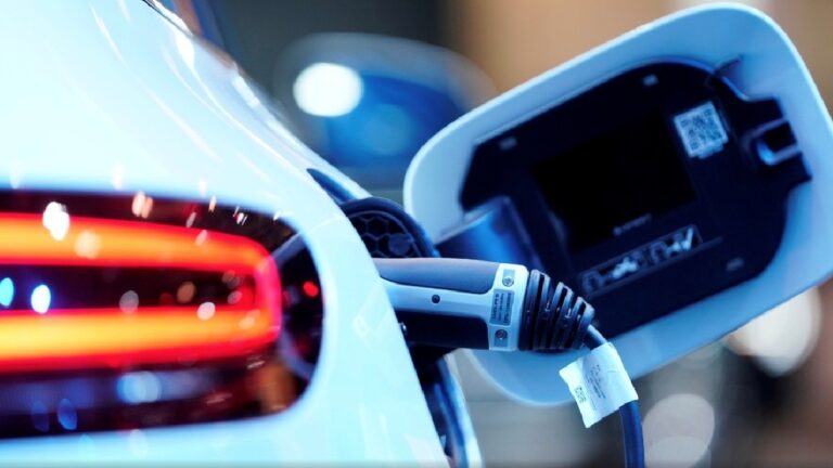Trágico accidente en San Diego: Niño de 5 años muere arrollado por automóvil eléctrico