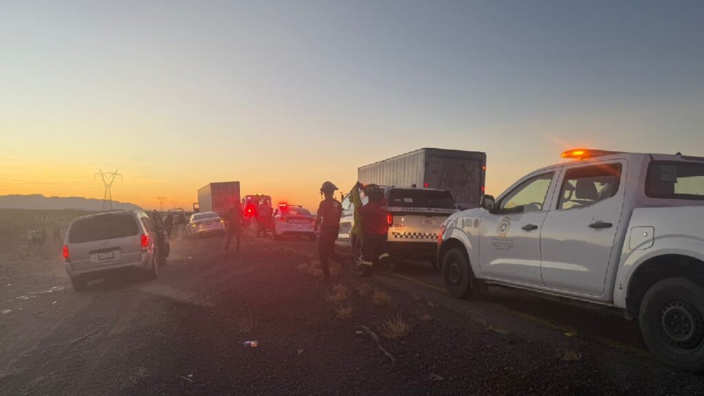 Trágico accidente de tráfico en Torreón-Saltillo: Mujer fallece tras volcadura con su hija menor