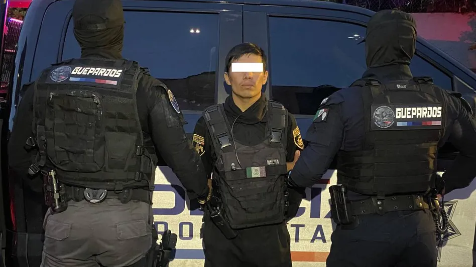 Tlaquepaque: Capturan a Falso Policía Portando un Arma de Fuego