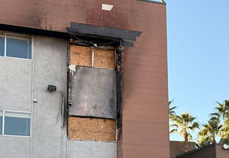 Incendio en Las Vegas: Heroico rescate de mascotas y un herido en apartamentos