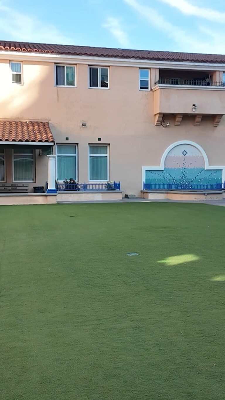 Centro de Father Joe’s Villages abre refugio por bajas temperaturas en San Diego