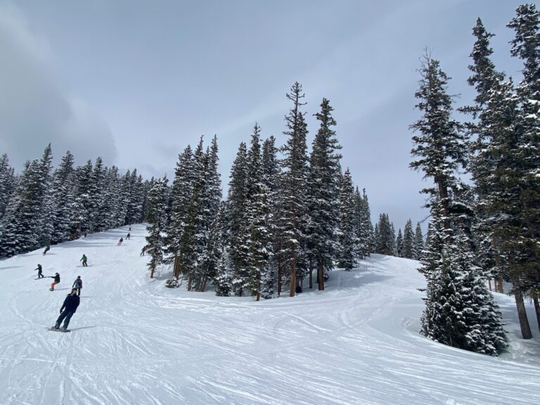 Tragedia en Keystone: Segundo accidente mortal de snowboard este mes