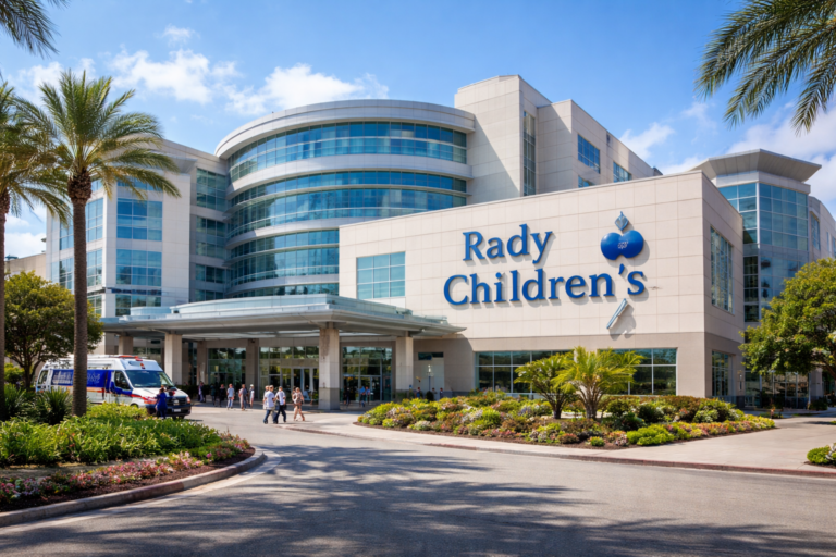 California demanda a hospital infantil por suspender atención médica a jóvenes trans