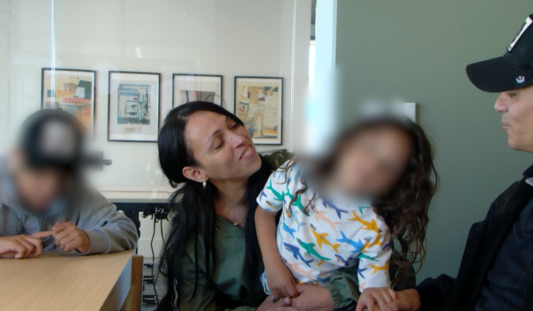 Tras casi dos semanas detenidos por ICE, familia en San Diego vuelve a estar junta