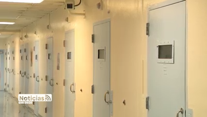 Madre recibe 16 meses de prisión por caso de fentanilo en centro juvenil de Sylmar