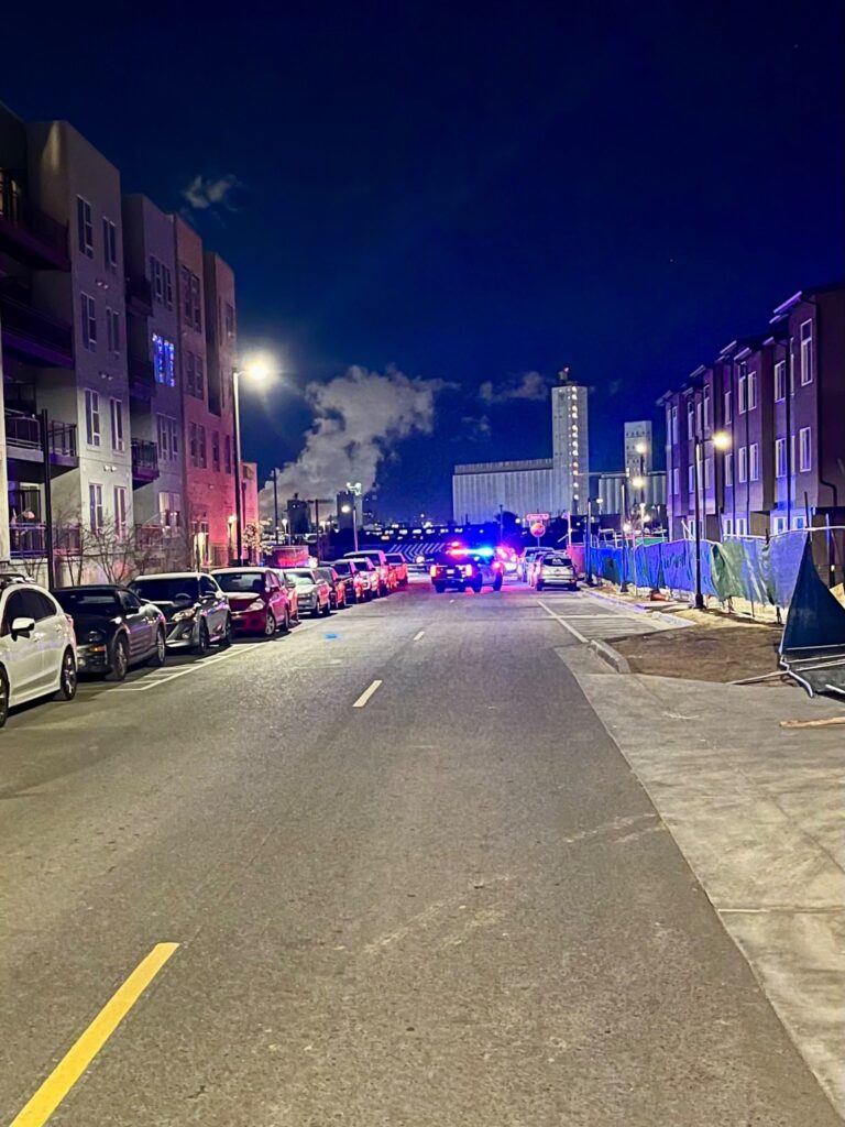 Homicidio en Commerce City: Mujer joven hallada muerta en Glencoe Street