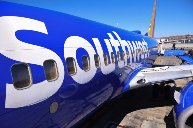 Cancelaciones de Vuelos en Aerolíneas a México Debido a Disturbios Recientes