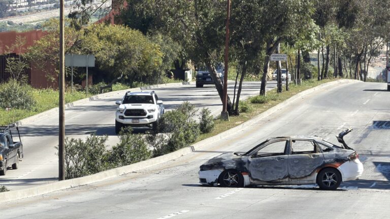 Abatimiento de El Mencho desata 29 ataques y paraliza Tijuana durante 36 horas