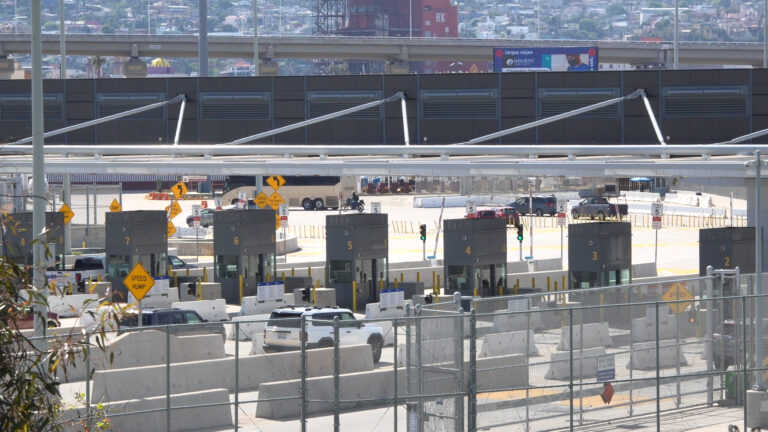 Impacto entre residentes que cruzan la frontera tras la muerte de “El Mencho”