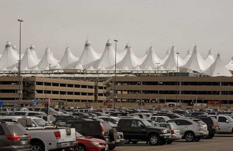 Retrasos en vuelos en Denver: Fuertes vientos afectan el aeropuerto