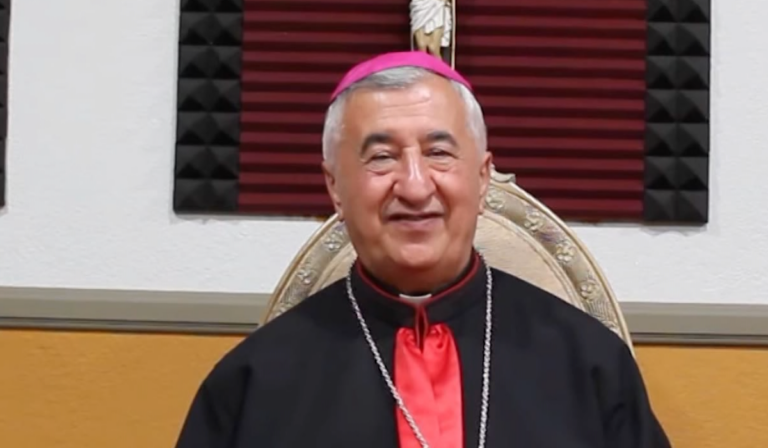 Obispo caldeo de El Cajón se declara no culpable de cargos por malversación