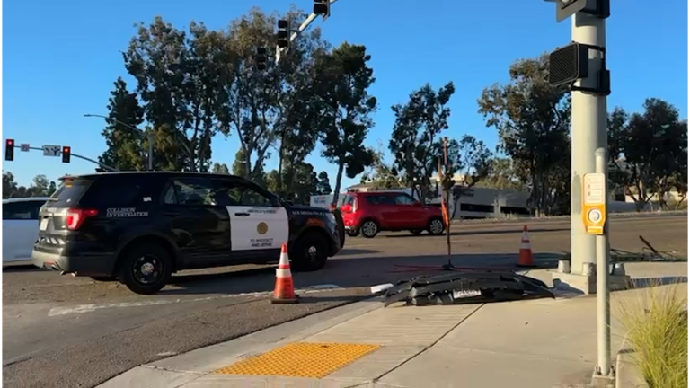 Motociclista muere tras choque en Balboa Avenue