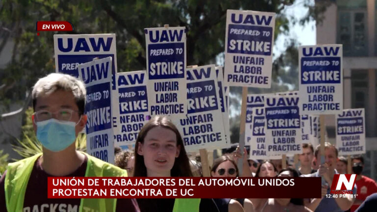 Protesta de trabajadores del sistema UC en medio de disputas laborale