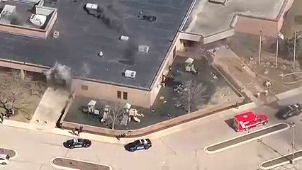 Sospechoso muere tras ataque con vehículo contra sinagoga en Michigan