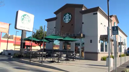 Arrestan a mujer tras ataque con cuchillo en cafetería de Clairemont