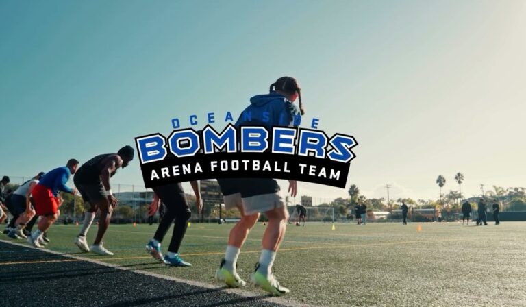 Los Oceanside Bombers impulsan el fútbol americano bajo techo