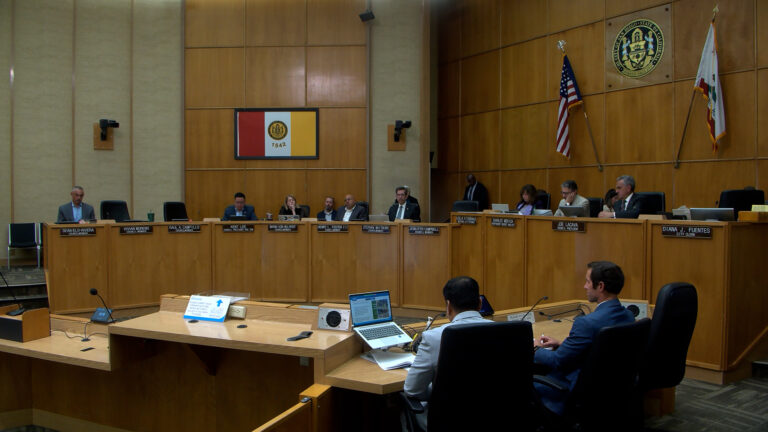 San Diego aprueba reducción de límites de velocidad en 20% de sus calles