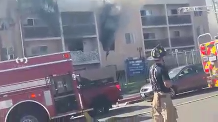 Incendio en complejo de apartamentos de Chollas Creek afecta a varias familias