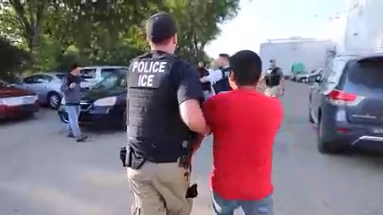 Mueren 13 mexicanos bajo custodia o en operativos de ICE; México exige investigación exhaustiva