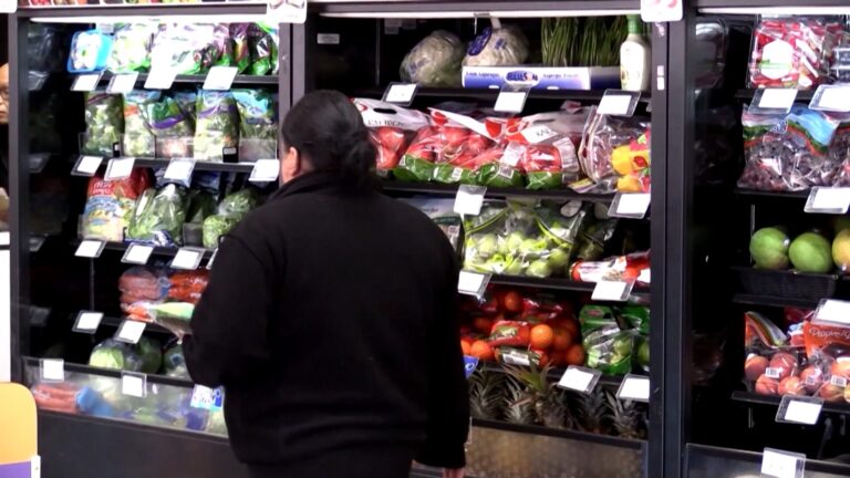 Nuevas reglas en CalFresh podrían dejar sin ayuda a miles en California