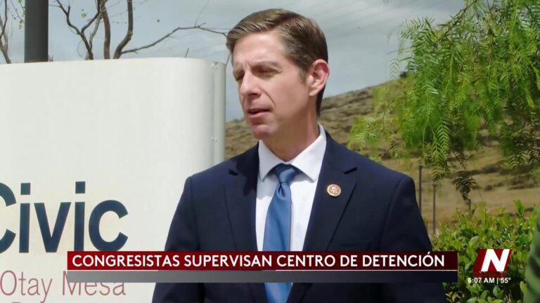 Inspección De Legisladores En El Centro De Detención De Otay Mesa