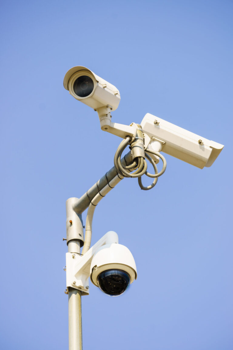 Torres de vigilancia con inteligencia artificial se instalan en la frontera de San Diego
