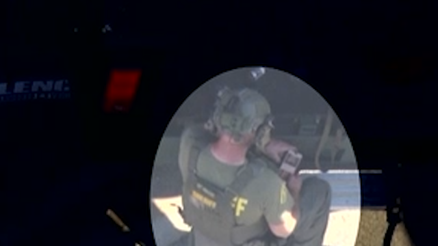 Captan a sargento de SWAT usando app de citas durante tenso enfrentamiento armado