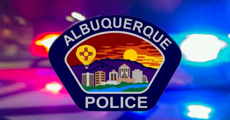 Muerte Bajo Custodia Policial en Albuquerque: Investigan Caso de Violencia Doméstica