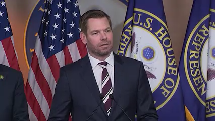 Surgen nuevas acusaciones contra el excongresista Eric Swalwell tras su renuncia