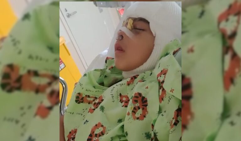 Menor enfrenta cirugías complejas con el apoyo de su familia y un programa médico