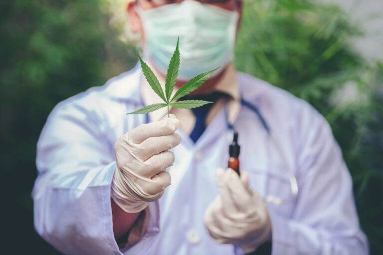EE.UU. Reduce el Riesgo de la Marihuana Medicinal con Su Nueva Clasificación