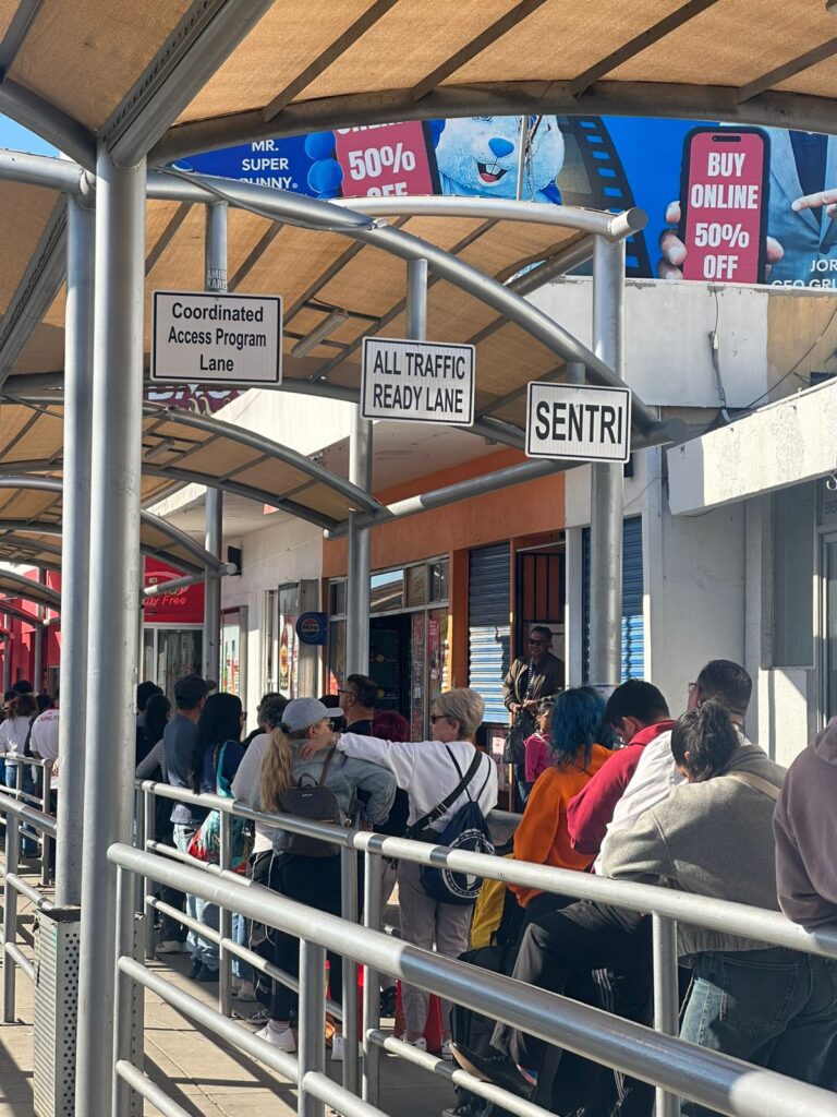Inicia operaciones carril exclusivo para estudiantes fronterizos en Tijuana – San Diego